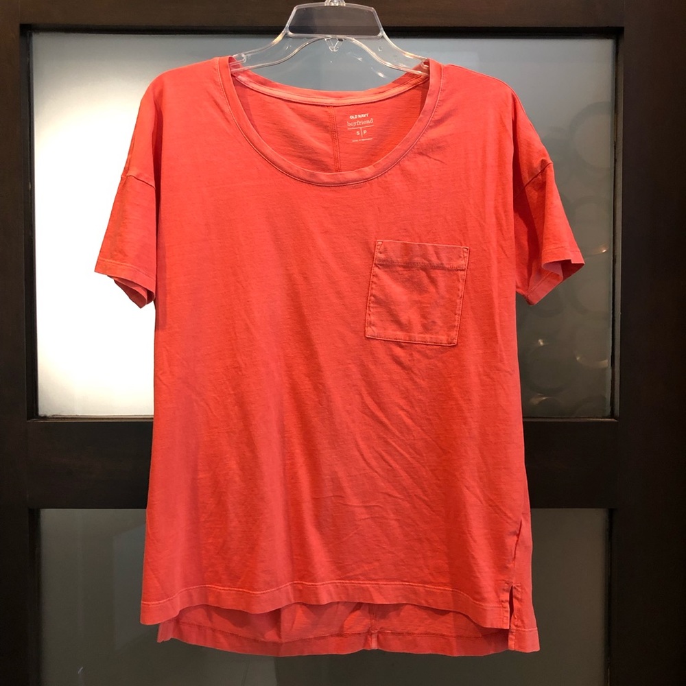Women’s Old Navy boyfriend style T-shirt